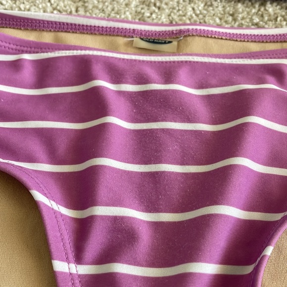 Old Navy, Two Piece Bikini, Size Medium - Picture 3 of 5